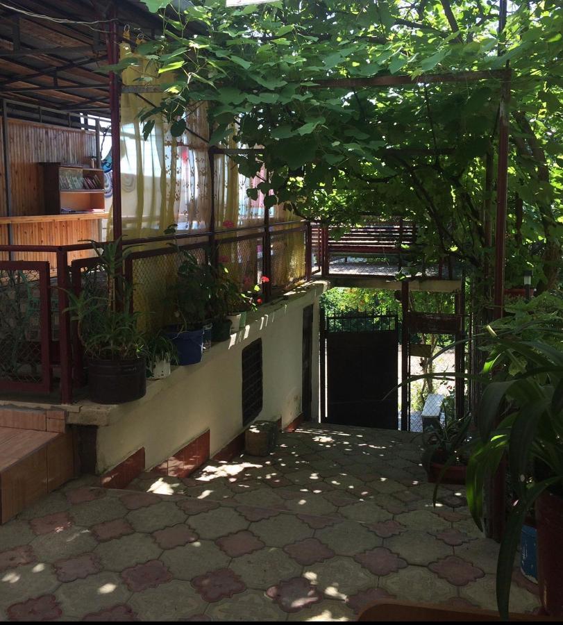 Гостевой Дом «Лиза» Hotel Gagra Eksteriør billede